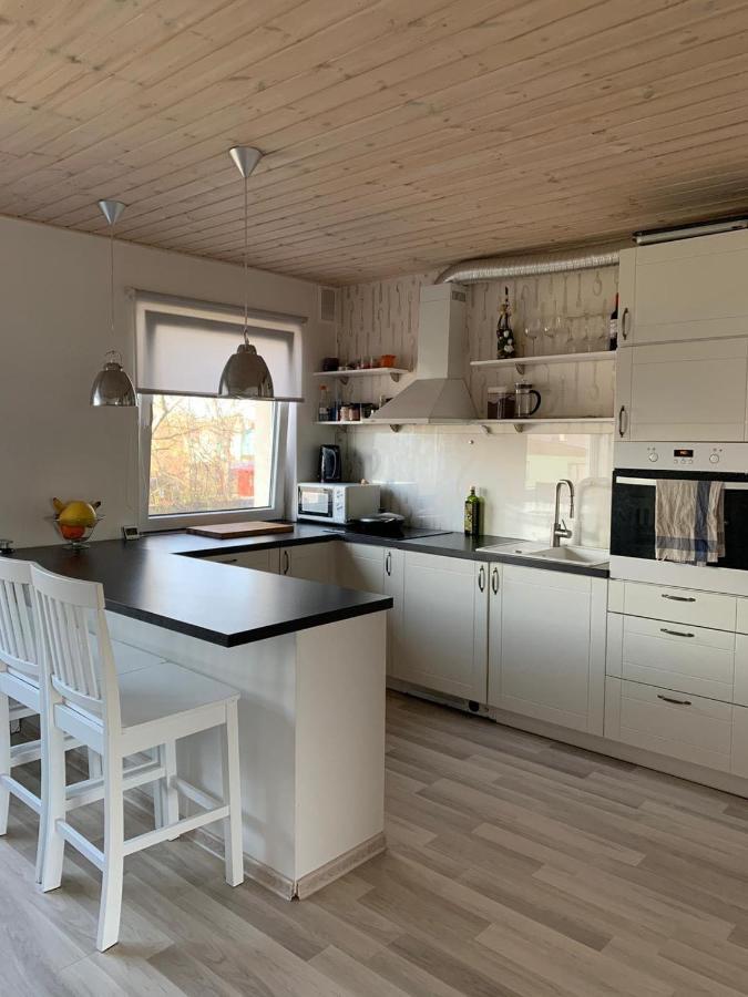 Modern Cozy 2 Bedroom Apartment Near City Center ปาร์นู ภายนอก รูปภาพ